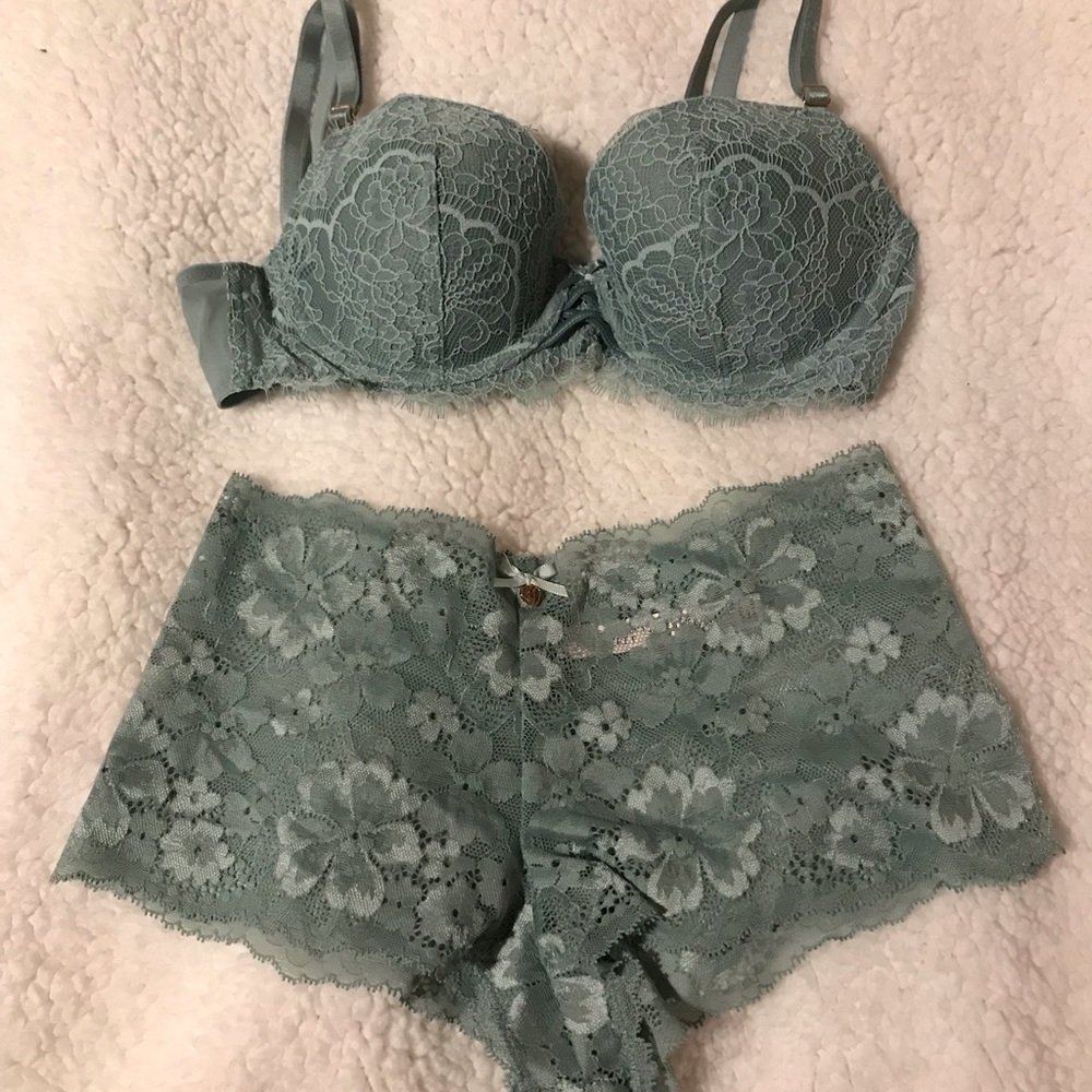 Sage Green Dream Angel Demi Bra 32C with matching Shortie XS, Victoria Secret